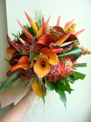 Exotic tied brides bouquet